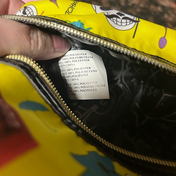 NWOT Betsey Johnson makeup travel bag in vibrant yellow with skull design. - Picture 10 of 10
